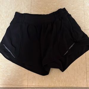 Lululemon Hotty Hot High-Rise Lined Short 4 inch